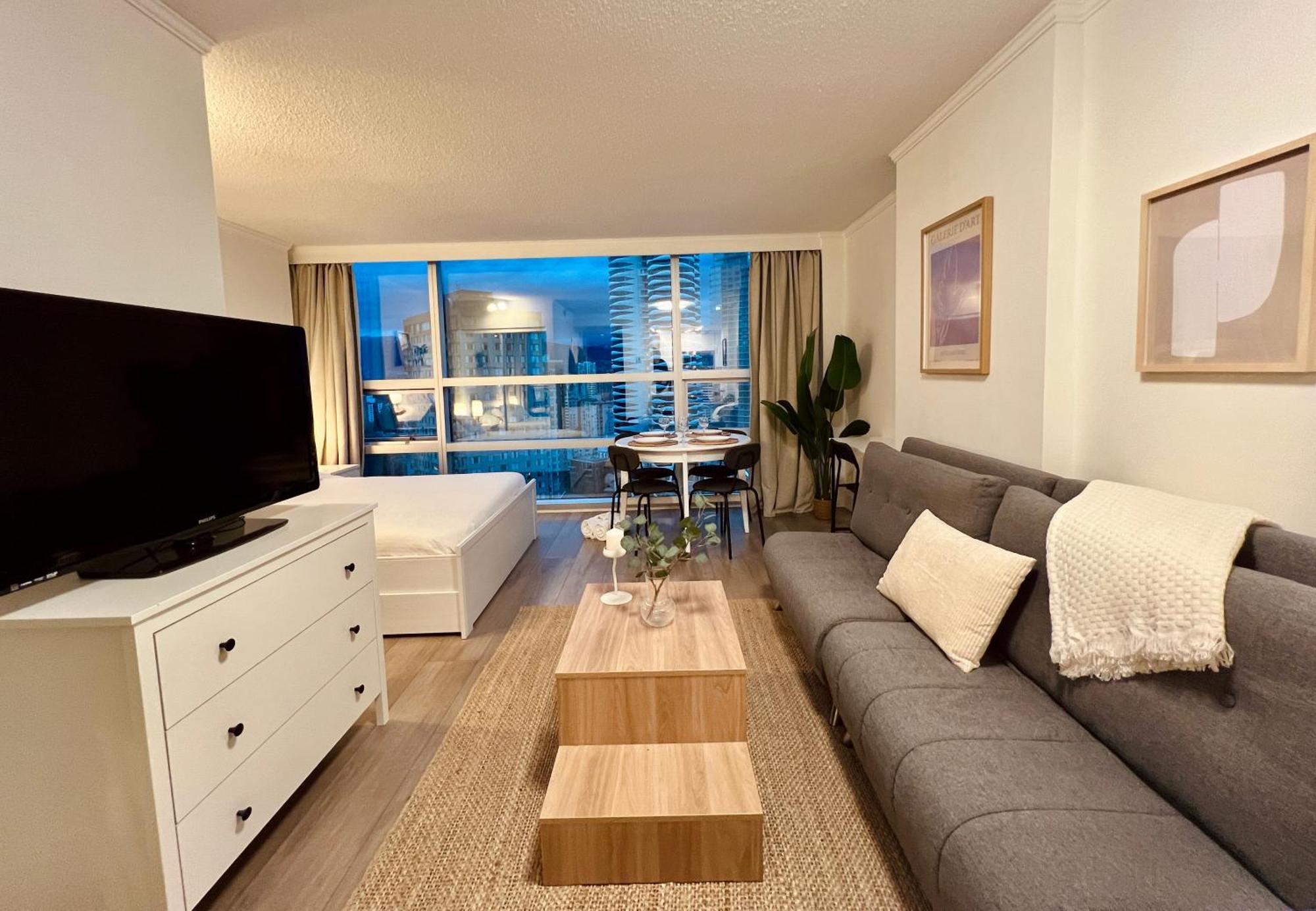 Stunning Skyline Views In A Cozy And Stylish Abode Apartment Vancouver Exterior photo